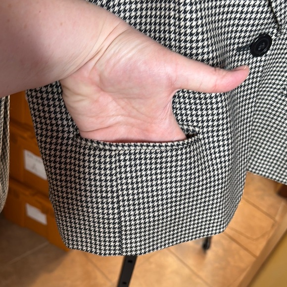 Liz Claiborne Collection Black White Houndstooth Lined 100% Wool Blazer Size 14P - Picture 3 of 7